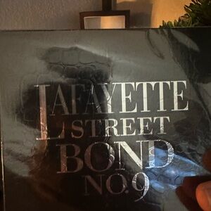 Bond No. 9 New York Black Candle Holder